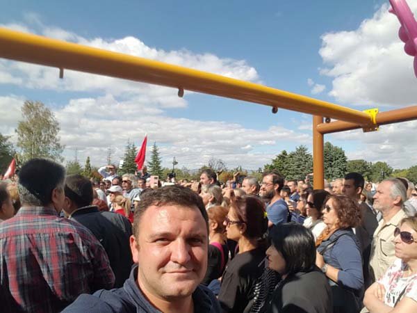 Bir grup genç Anıtkabir'deki oyun parkını söktü 5