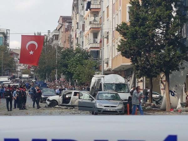 Yenibosna'da meydana gelen patlamanın ilk görüntüleri 1