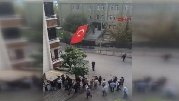 Yenibosna'da meydana gelen patlamanın ilk görüntüleri 12