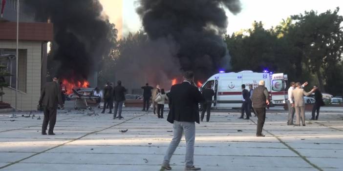 Adana Valiliği'ne bombalı araçla saldırı: 2 ölü, 21 yaralı
