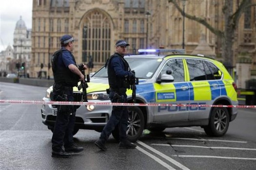 Londra'daki saldırıdan ilk görüntüler 13