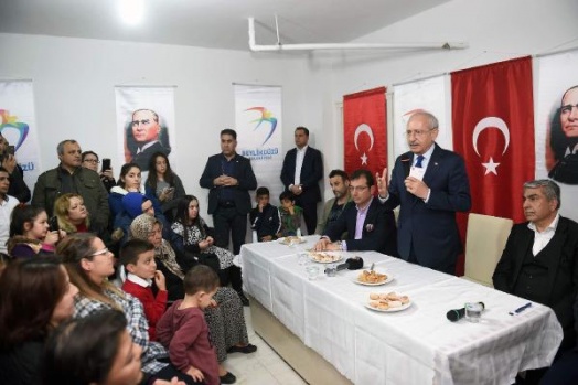 Kılıçdaroğlu toplantıya katıldı, site sakinlerinin sorularını yanıtladı 1