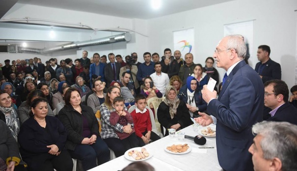 Kılıçdaroğlu toplantıya katıldı, site sakinlerinin sorularını yanıtladı 3