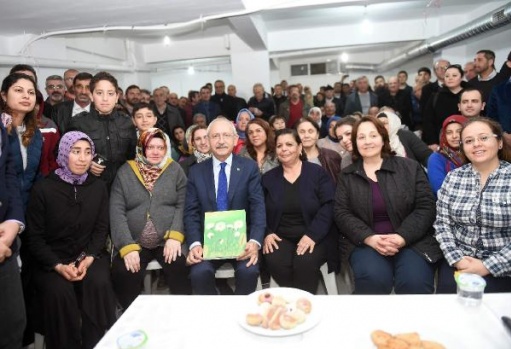 Kılıçdaroğlu toplantıya katıldı, site sakinlerinin sorularını yanıtladı 6