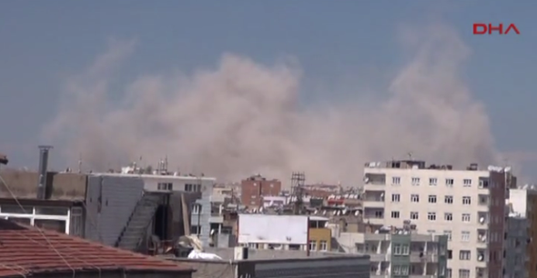 Diyarbakır'daki patlamadan ilk görüntüler 8