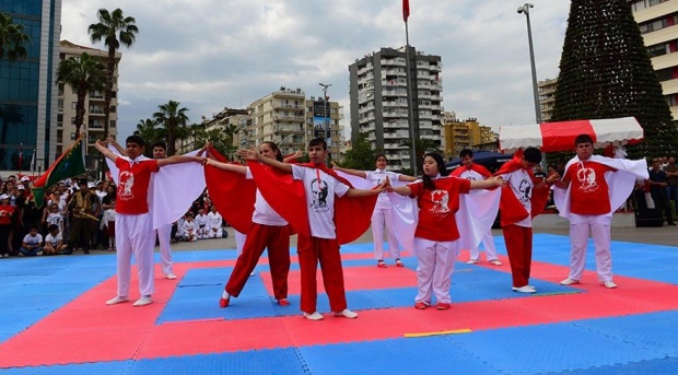 HER YER 19 MAYIS 10