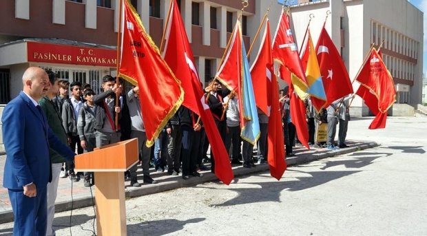 HER YER 19 MAYIS 12