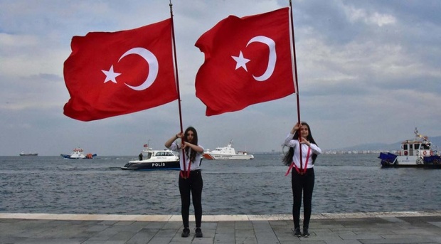 HER YER 19 MAYIS 17