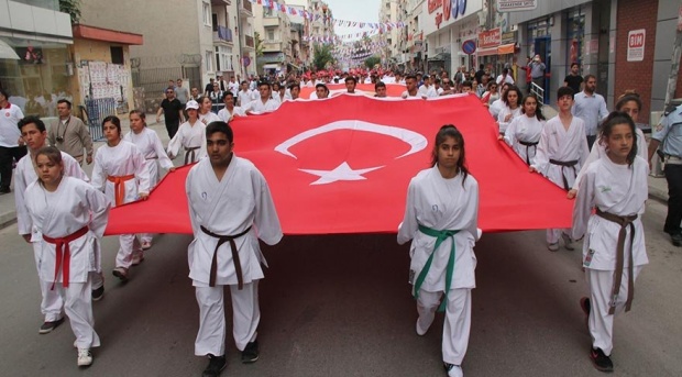 HER YER 19 MAYIS 20