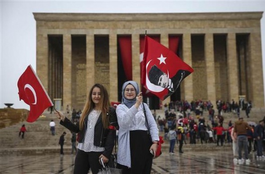 HER YER 19 MAYIS 3