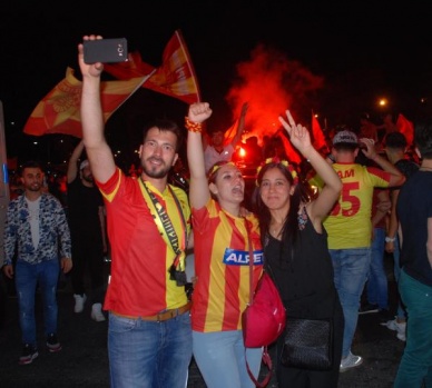 İzmir sabaha kadar uyumadı 5