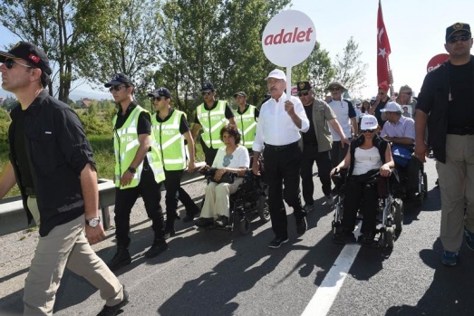 'Adalet Nöbeti'nde en kalabalık 12. gün 10