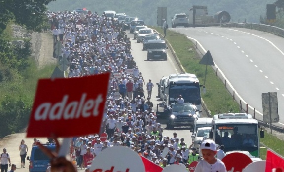 'Adalet Nöbeti'nde en kalabalık 12. gün 8