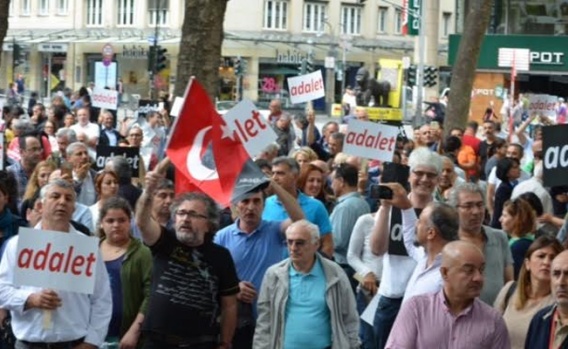 Adalet Yürüyüşü'ne Köln'den destek geldi, işte görüntüler 10