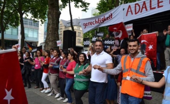 Adalet Yürüyüşü'ne Köln'den destek geldi, işte görüntüler 3