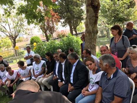CHP'nin, Yoğurtçu Parkı'ndaki HDP nöbetine ziyaretinden kareler 12