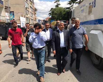 CHP'nin, Yoğurtçu Parkı'ndaki HDP nöbetine ziyaretinden kareler 14