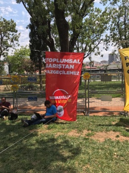 CHP'nin, Yoğurtçu Parkı'ndaki HDP nöbetine ziyaretinden kareler 6