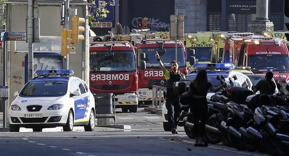 Barcelona katliamı'nın yürek burkan fotoğrafları 10