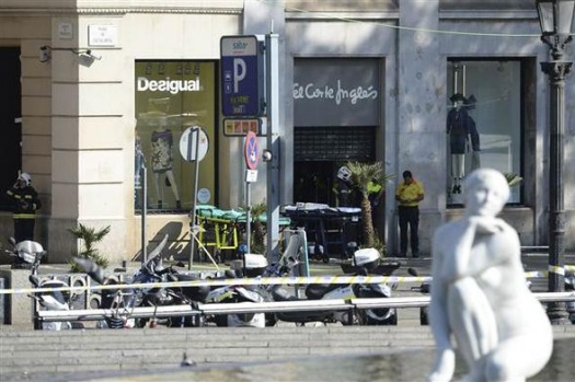 Barcelona katliamı'nın yürek burkan fotoğrafları 12