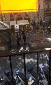 Barcelona katliamı'nın yürek burkan fotoğrafları 16