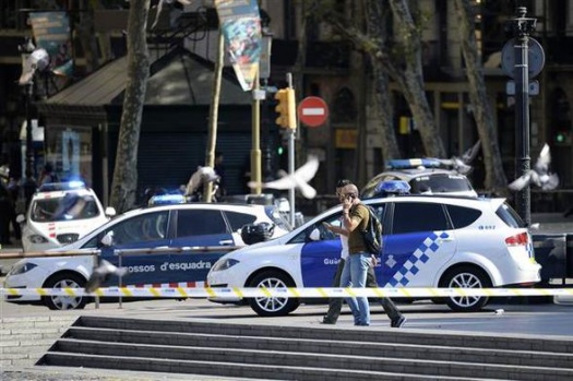 Barcelona katliamı'nın yürek burkan fotoğrafları 18