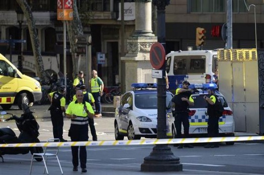 Barcelona katliamı'nın yürek burkan fotoğrafları 22