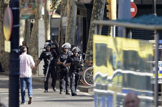 Barcelona katliamı'nın yürek burkan fotoğrafları 28