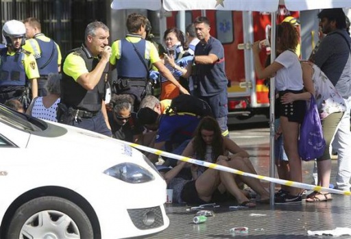 Barcelona katliamı'nın yürek burkan fotoğrafları 33