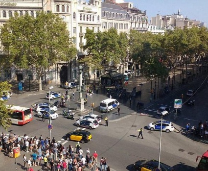 Barcelona katliamı'nın yürek burkan fotoğrafları 4
