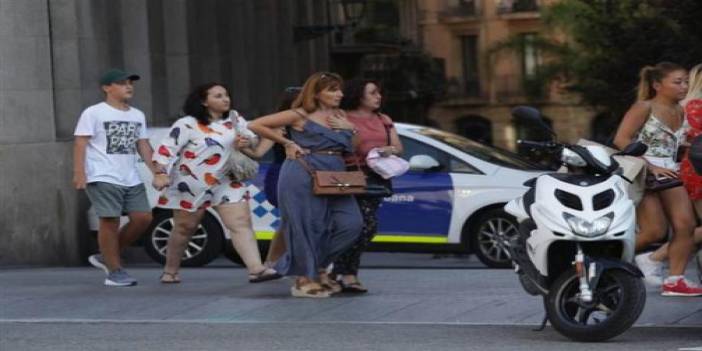Barcelona katliamı'nın yürek burkan fotoğrafları