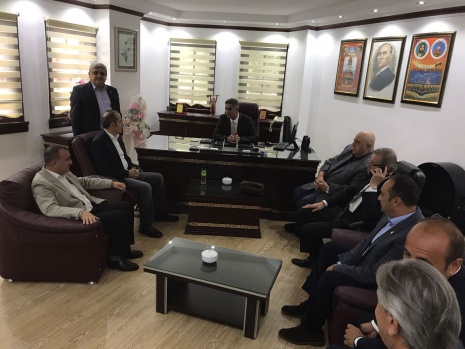 CHP'li Hamzaçebi ile Vali Şahin, Erikli Baba lokmasındaydı 11