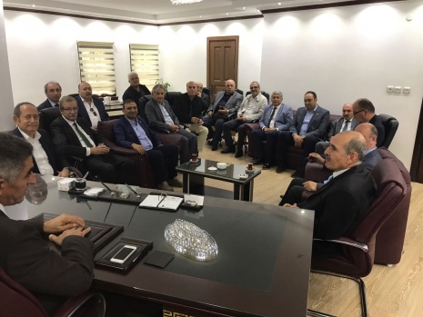 CHP'li Hamzaçebi ile Vali Şahin, Erikli Baba lokmasındaydı 16