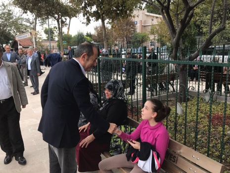 CHP'li Hamzaçebi ile Vali Şahin, Erikli Baba lokmasındaydı 19