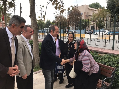 CHP'li Hamzaçebi ile Vali Şahin, Erikli Baba lokmasındaydı 2