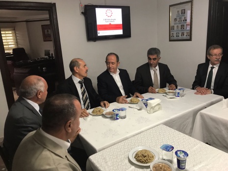 CHP'li Hamzaçebi ile Vali Şahin, Erikli Baba lokmasındaydı 3