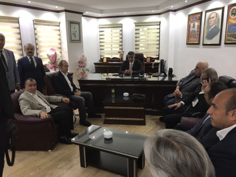 CHP'li Hamzaçebi ile Vali Şahin, Erikli Baba lokmasındaydı 7
