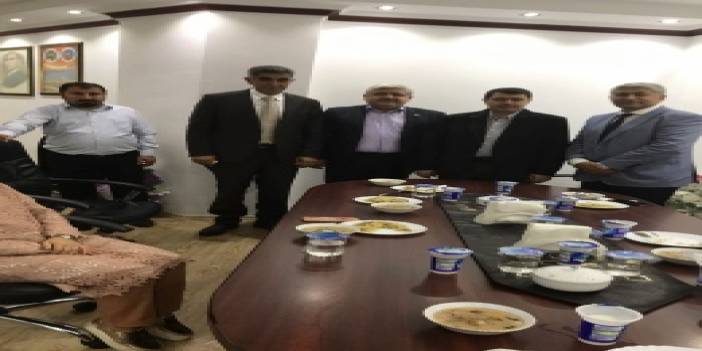 CHP'li Hamzaçebi ile Vali Şahin, Erikli Baba lokmasındaydı