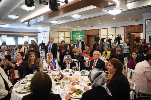 Kemal Kılıçdaroğlu kadın muhtarlarla buluştu 8