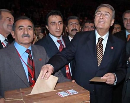 Deniz Baykal'ın daha önce görülmeyen fotoğrafları! 12