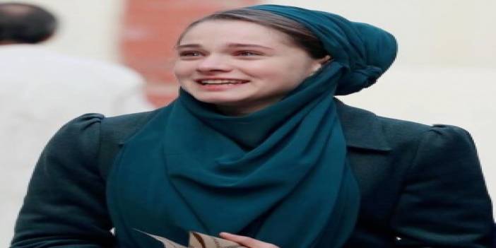 Göğüslerine slikon taktıran ünlü isimler...
