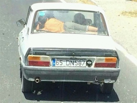 Fotoğrafları görenler kahkaha attı 16