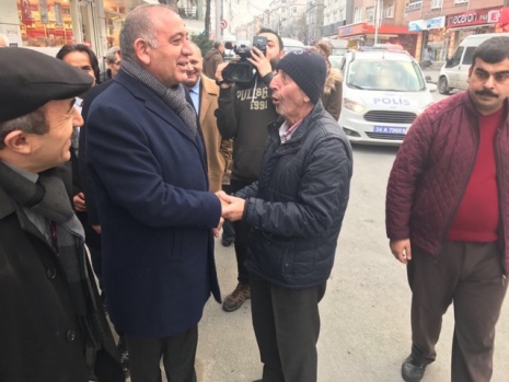 CHP İstanbul Milletvekili Gürsel Tekin Sultangazi'de kapı kapı gezdi 16
