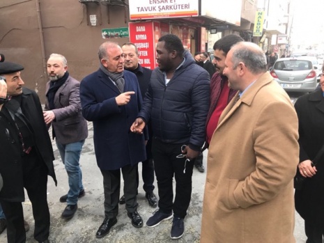 CHP İstanbul Milletvekili Gürsel Tekin Sultangazi'de kapı kapı gezdi 8