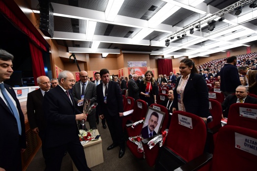CHP'NİN 19. OLAĞANÜSTÜ KURULTAYI 17