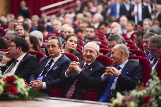 CHP'NİN 19. OLAĞANÜSTÜ KURULTAYI 7