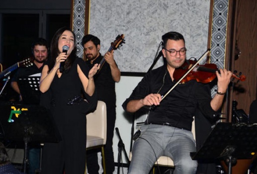 İpek Açar ile Alper Kömürcü ayrıldı 5