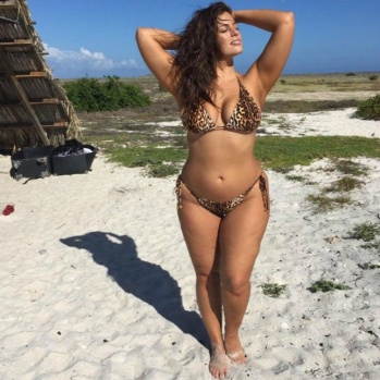 Ashley Graham'dan ilginç açıklama... 'Kalçalarım iyi görünecek' 11