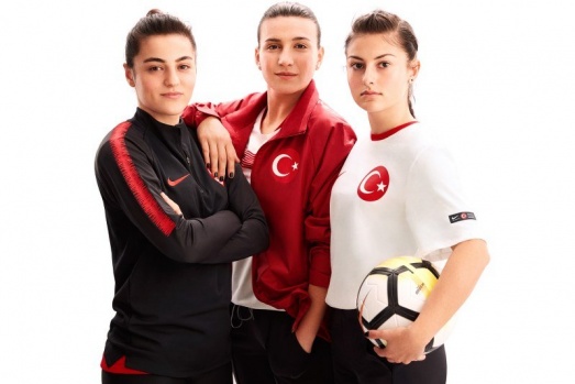 A Milli Takım'ın yeni formaları tanıtıldı 16