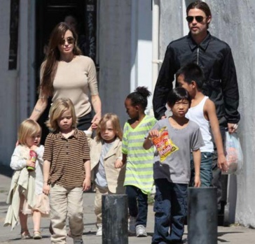 İşte Angelina'nın yeni sevgilisi 24